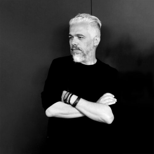 Conheça o designer de interiores Héctor Esra –